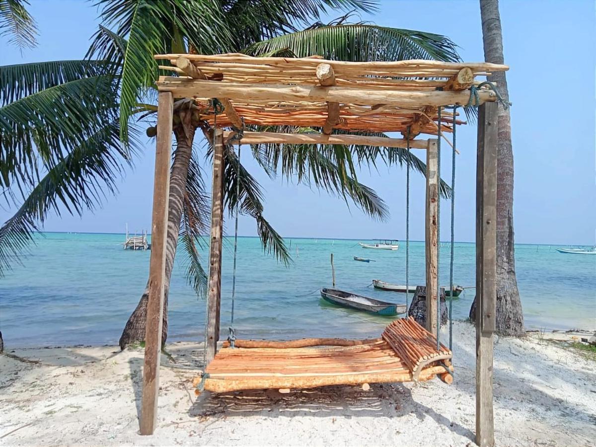 ホテル Eco Casa カリムンジャワ エクステリア 写真