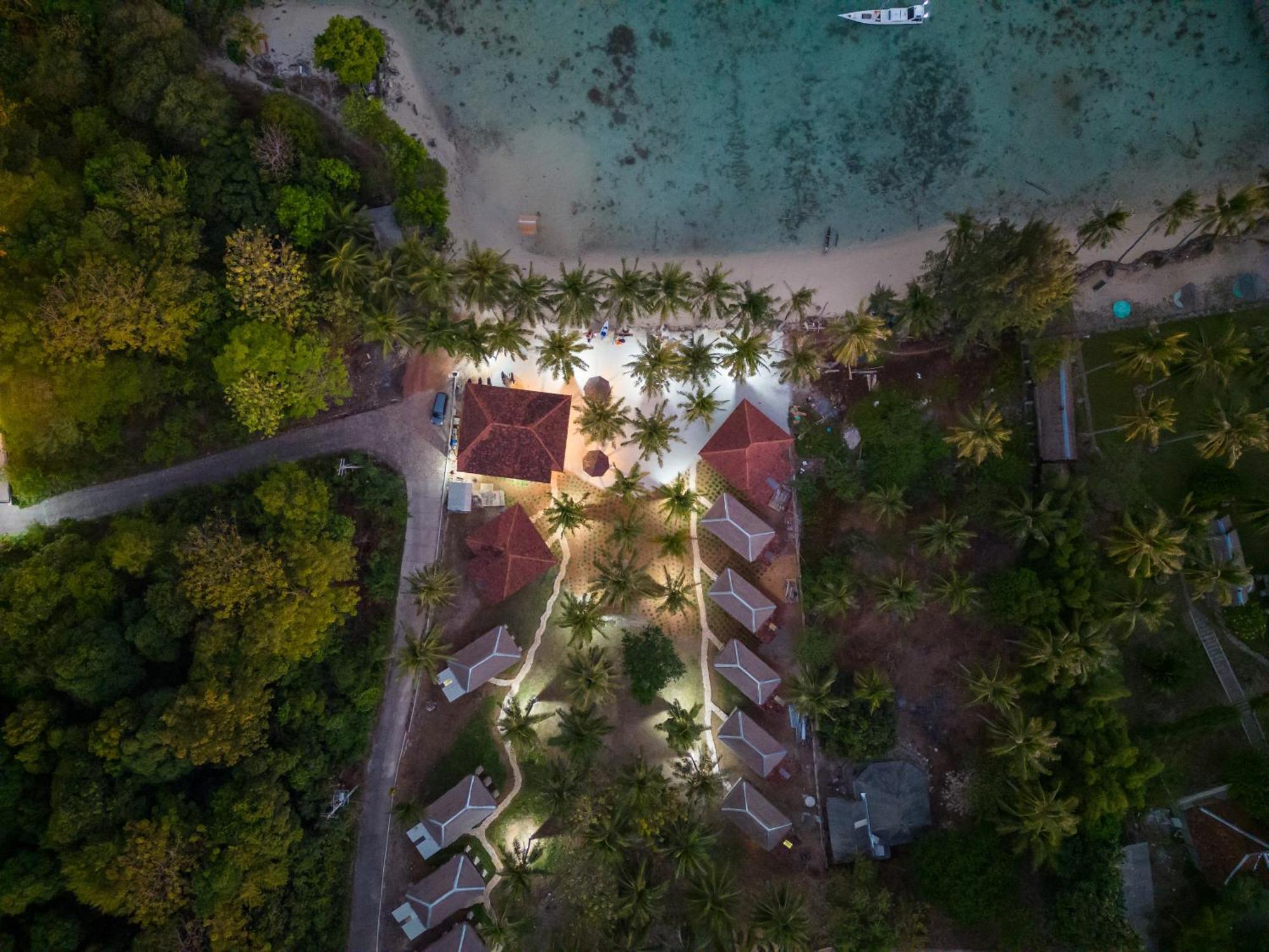 ホテル Eco Casa カリムンジャワ エクステリア 写真