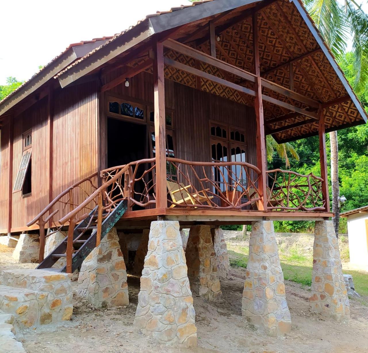 ホテル Eco Casa カリムンジャワ エクステリア 写真