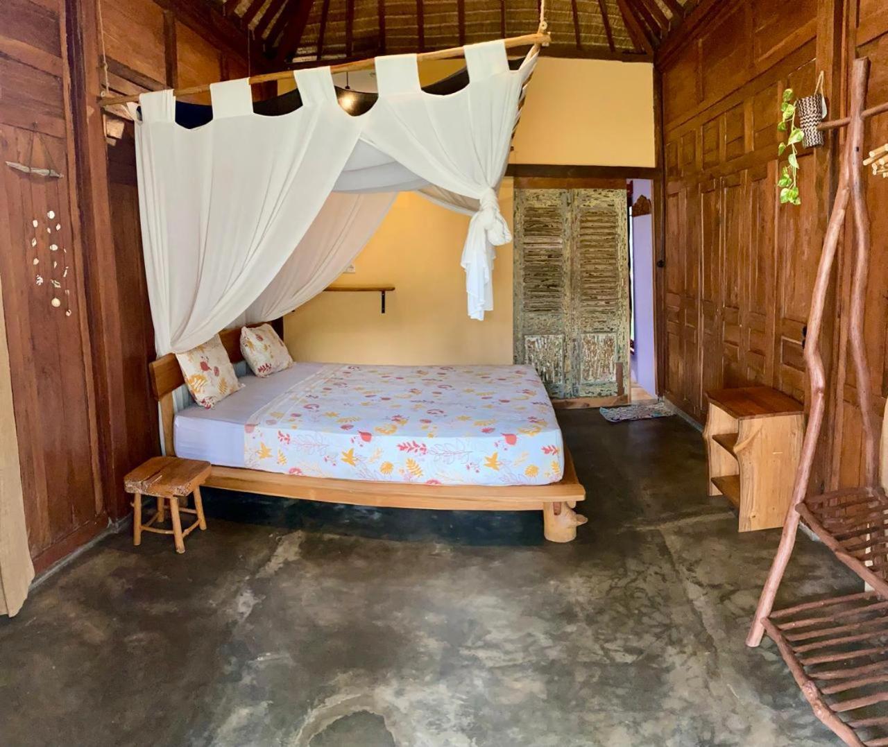 ホテル Eco Casa カリムンジャワ エクステリア 写真