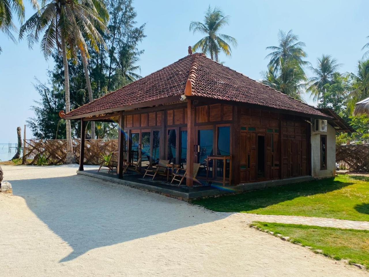ホテル Eco Casa カリムンジャワ エクステリア 写真
