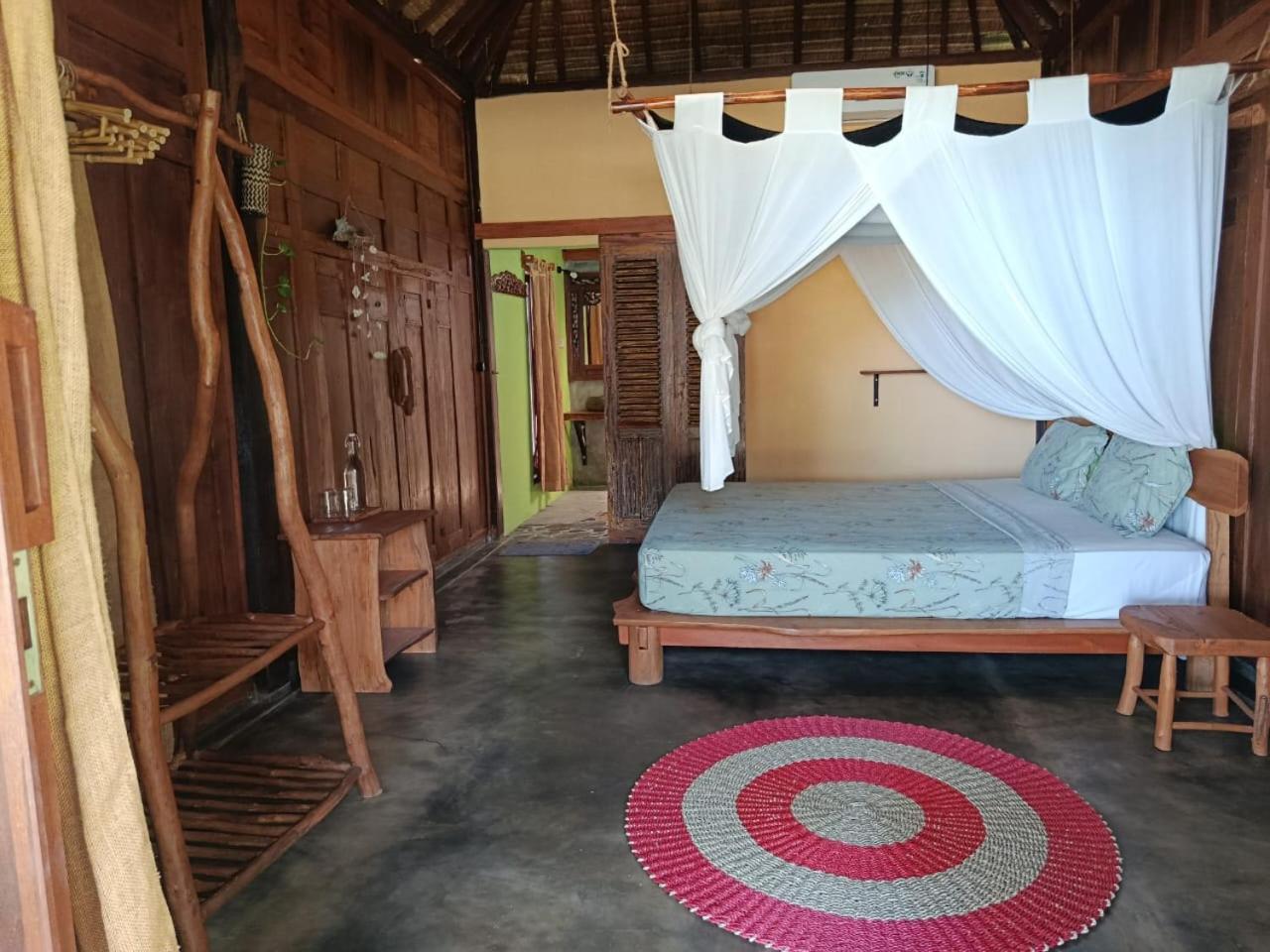 ホテル Eco Casa カリムンジャワ エクステリア 写真